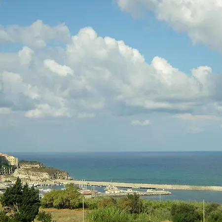 Tirreno ホテル
