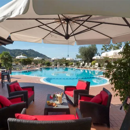 ホテル Tirreno 4*