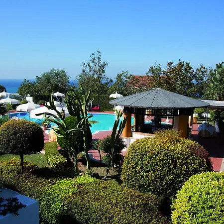 Tirreno ホテル