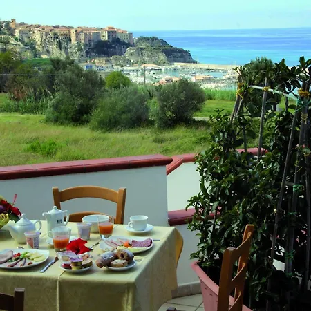 ホテル Tirreno 4*