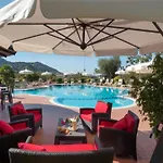 Szálloda Tirreno 4*