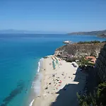 Szálloda Tirreno 4*
