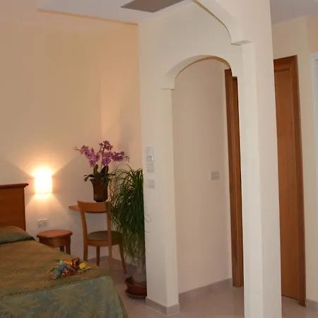 Tirreno Hotel