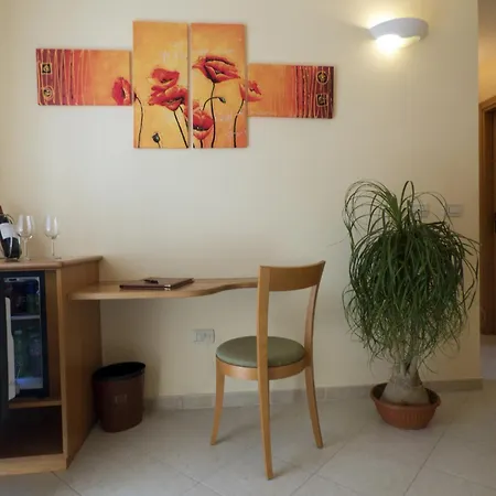 Szálloda Tirreno 4*