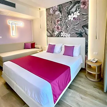 Ξενοδοχείο Tirreno 4*