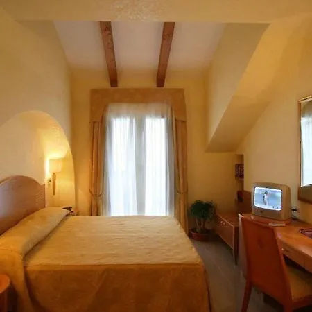 Tirreno 4* Parghelia