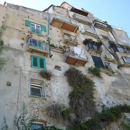 Tirreno 4*